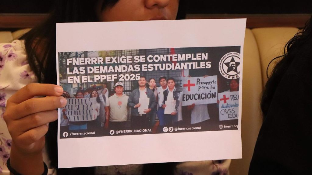 Activistas exigen aumento del 5.5% al presupuesto educativo para&nbsp;2025.